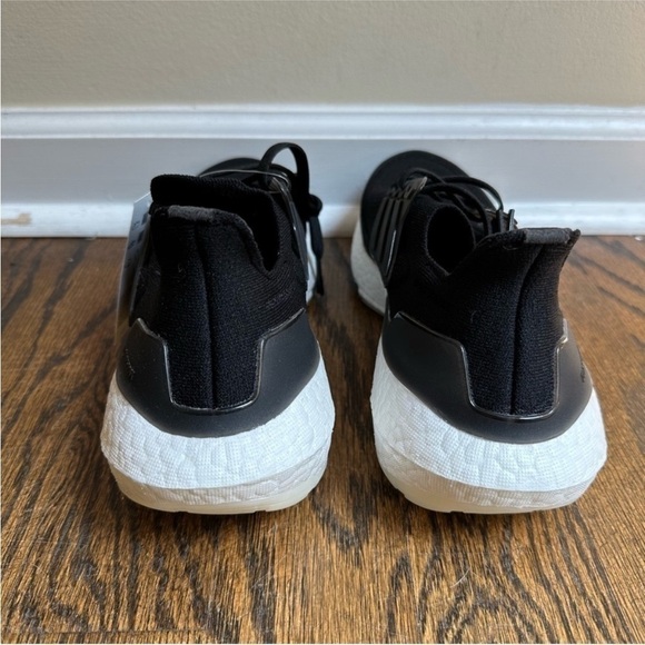 NWT Adidas Ultraboost 21 Sneakers Black White FY0378 Men’s 8 main image 7